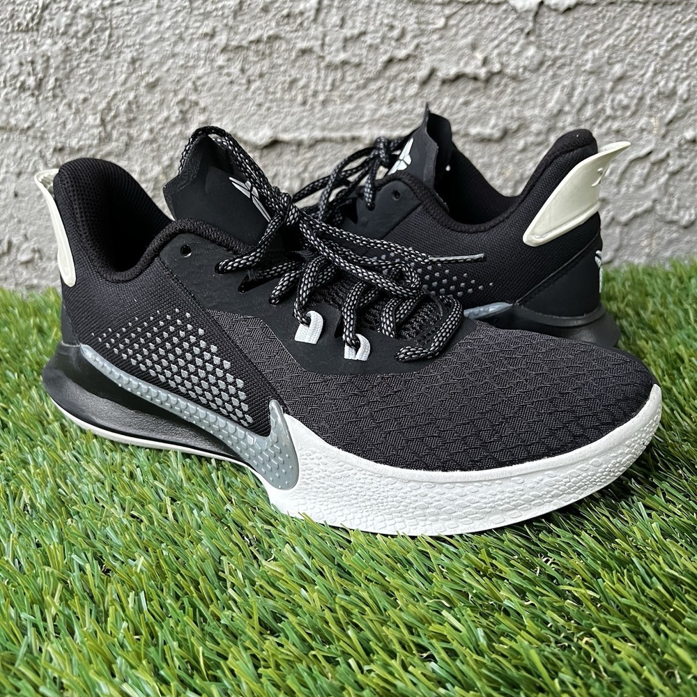 Nike Men Size 5 (Women Size 6.5) Kobe Mamba Fury Snakeskin Black Gray